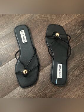Steve Madden Black Bermuda Strappy Toe-Ring Sandals with Gold Accent Ball
